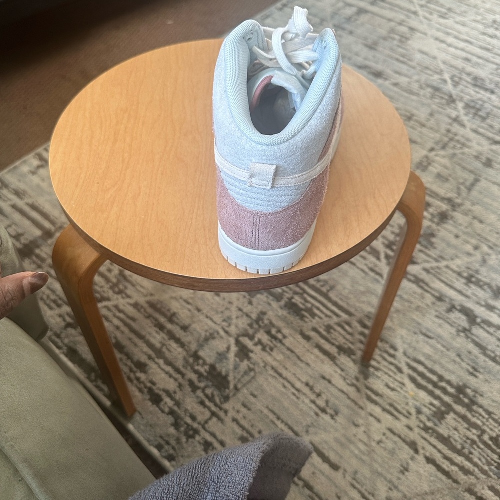Nike Pink and White Athletic Shoes - Picture 2 of 10